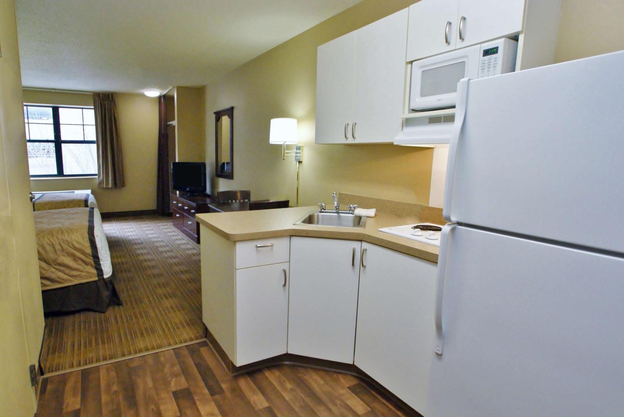 Extended Stay America Suites - Chicago - Vernon Hills - Lake Forest Bagian luar foto
