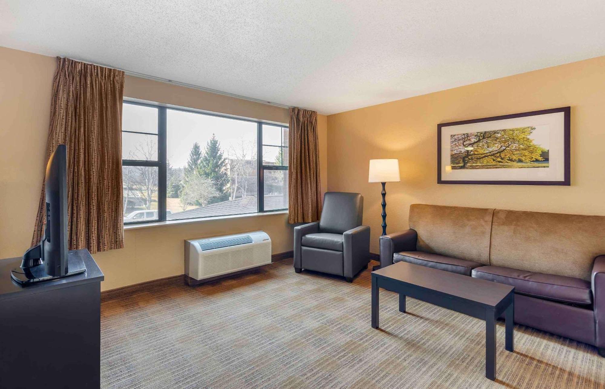 Extended Stay America Suites - Chicago - Vernon Hills - Lake Forest Bagian luar foto